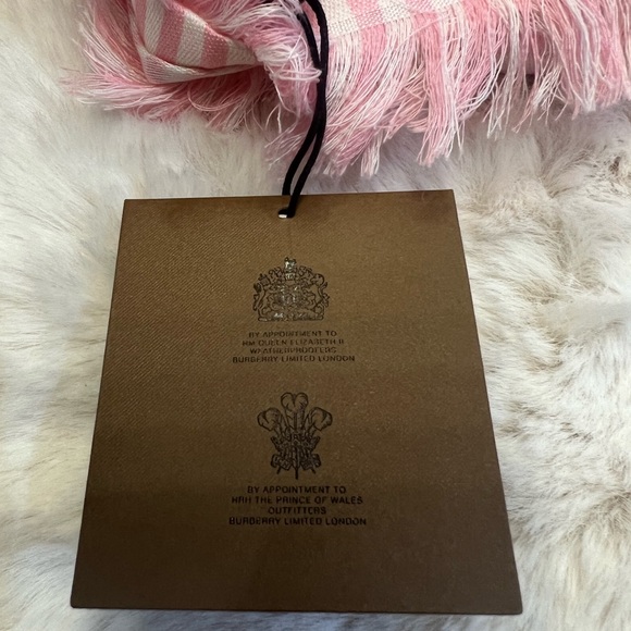 BNWT BURBERRY STRIPED LOGO JACQUARD LARGE SQUARE SCALF - Picture 14 of 14